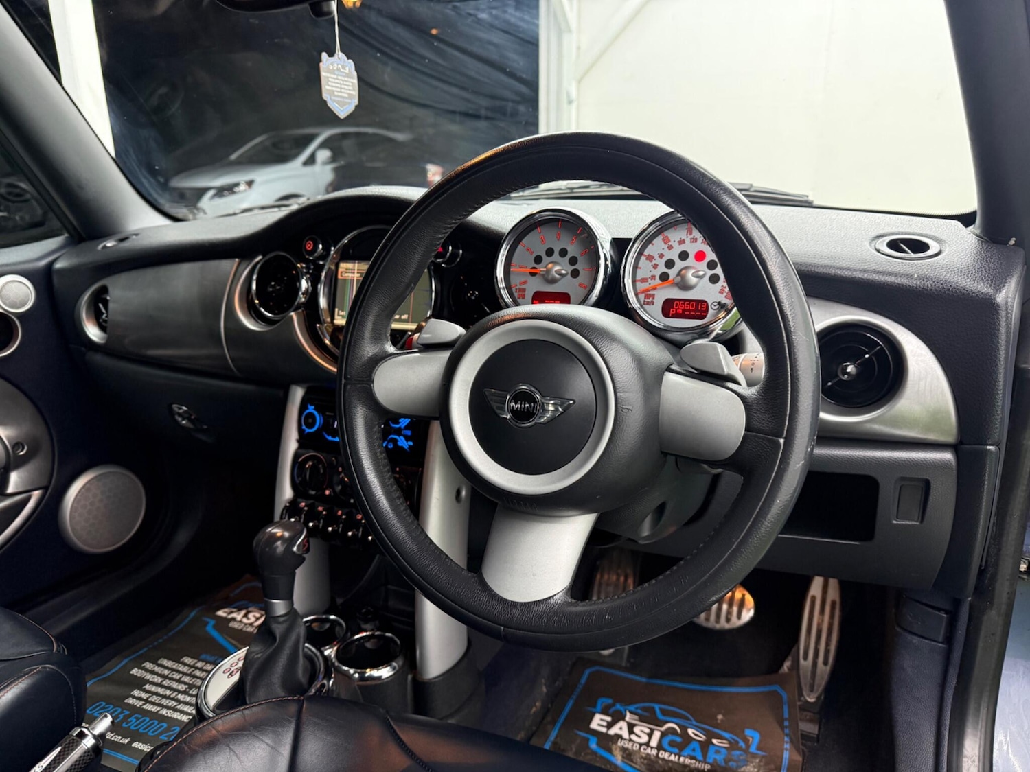 Used MINI Convertible 2005 for sale - 77132043: Photo 20