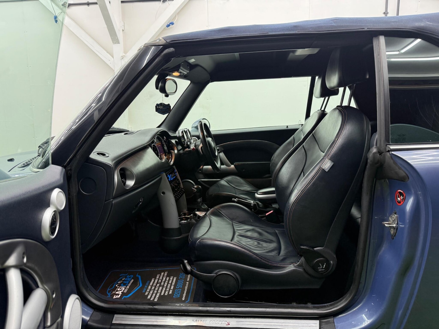 Used MINI Convertible 2005 for sale - 77132043: Photo 25