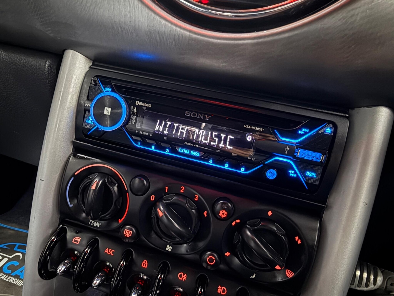 Used MINI Convertible 2005 for sale - 77132043: Photo 42