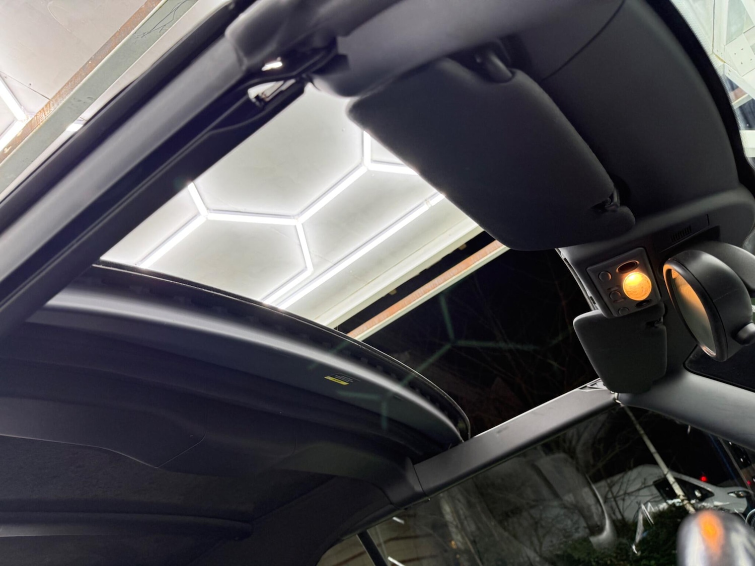 Used MINI Convertible 2005 for sale - 77132043: Photo 49