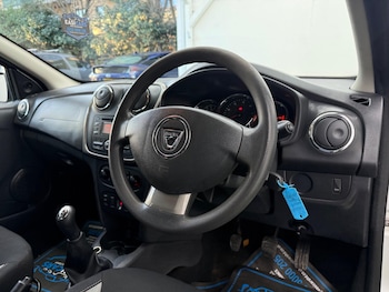 Used Dacia Sandero Stepway 2015 for sale - 77091534: Photo