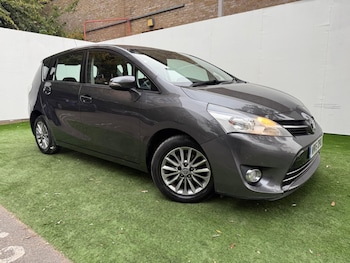 Used Toyota Verso 2016 for sale - 76521990: Photo