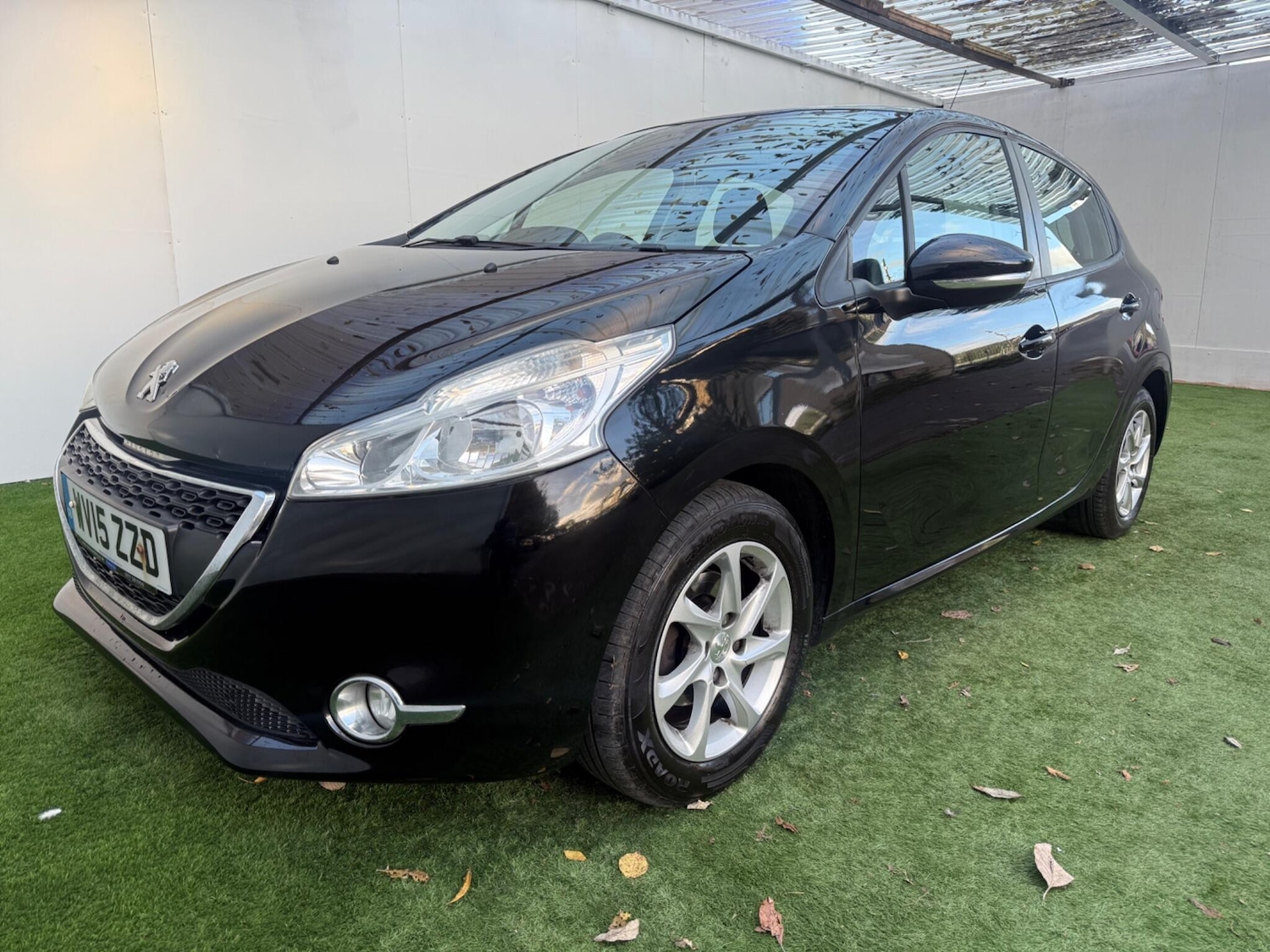 Used Peugeot 208 2015 for sale - 76377607: Photo 11