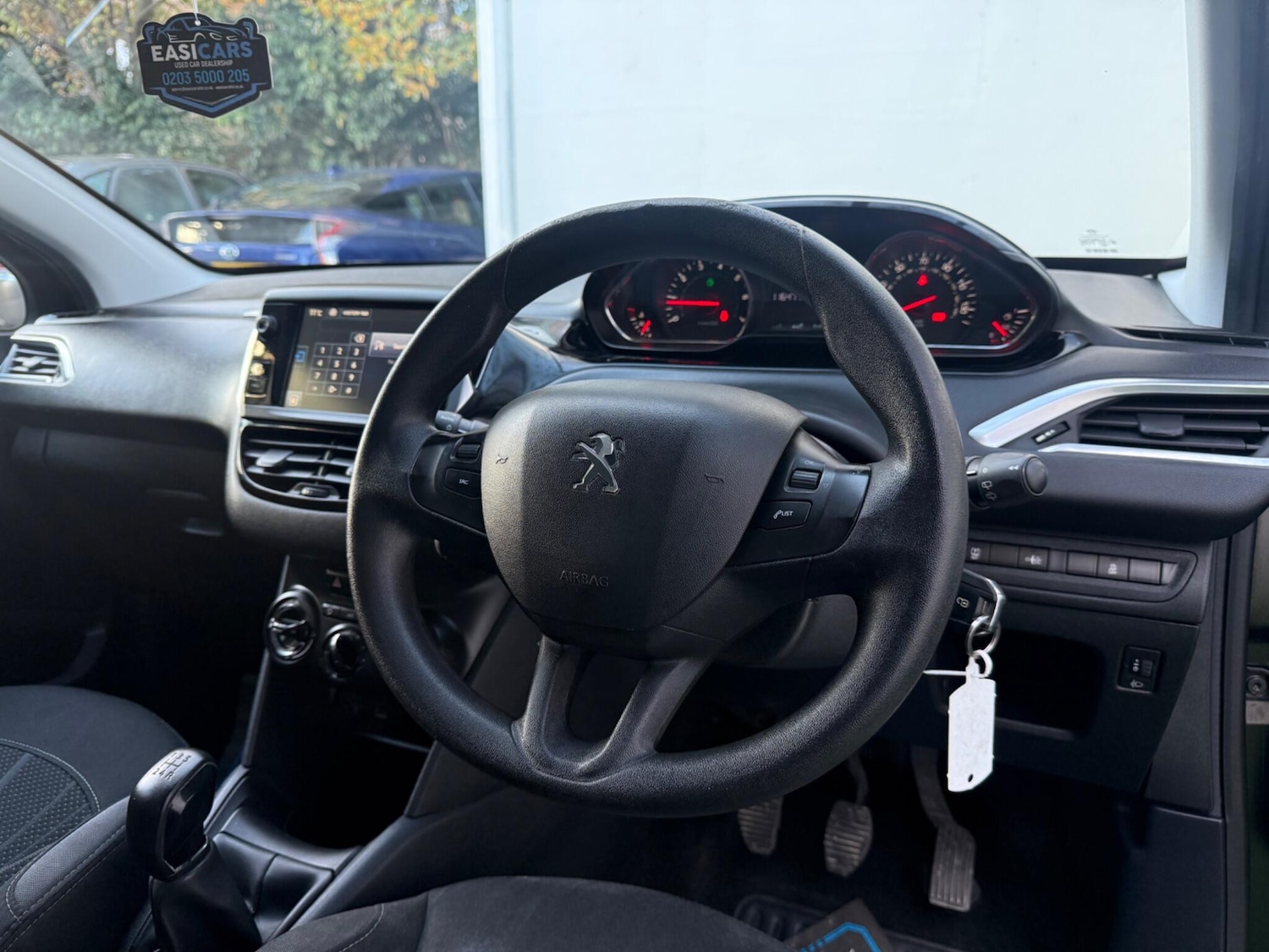 Used Peugeot 208 2015 for sale - 76377607: Photo 14