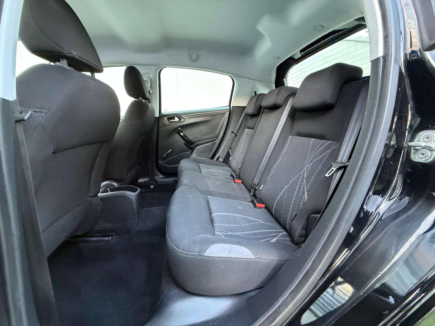 Used Peugeot 208 2015 for sale - 76377607: Photo 23
