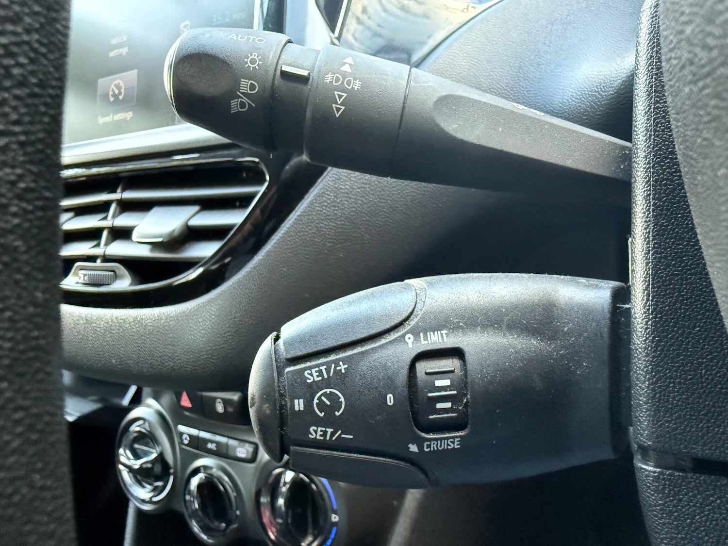 Used Peugeot 208 2015 for sale - 76377607: Photo 33