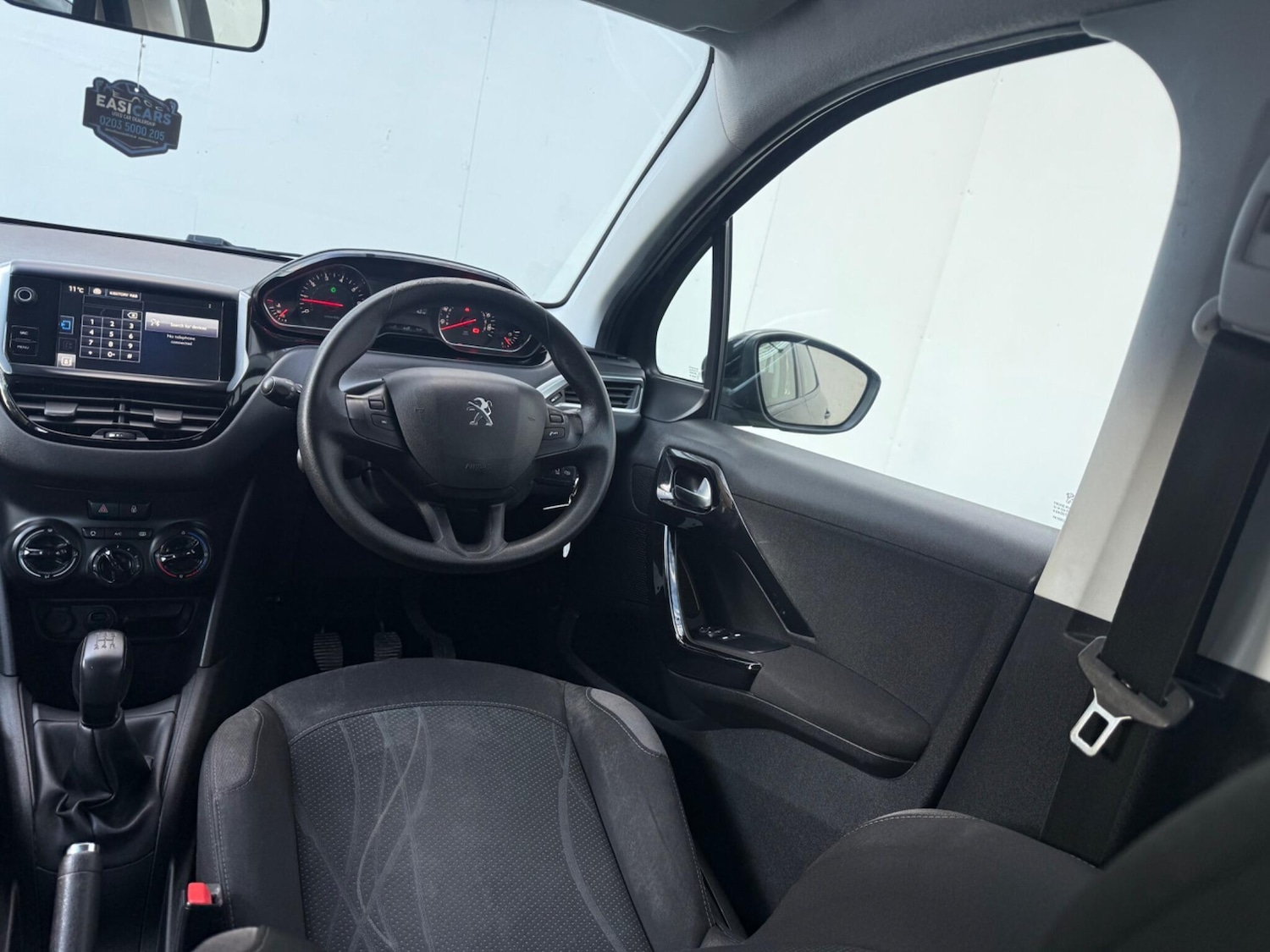 Used Peugeot 208 2015 for sale - 76377607: Photo 36