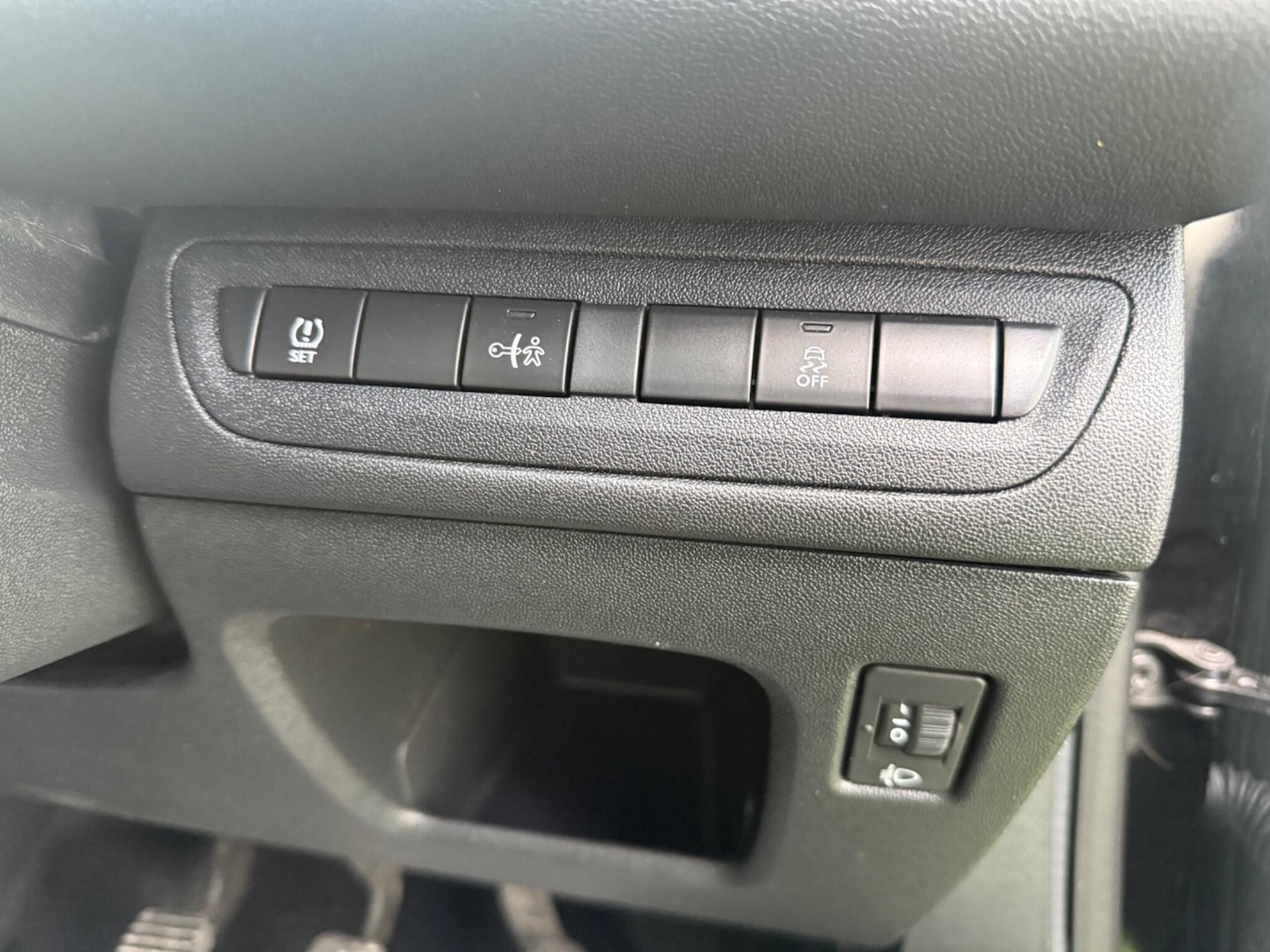 Used Peugeot 208 2015 for sale - 76377607: Photo 39