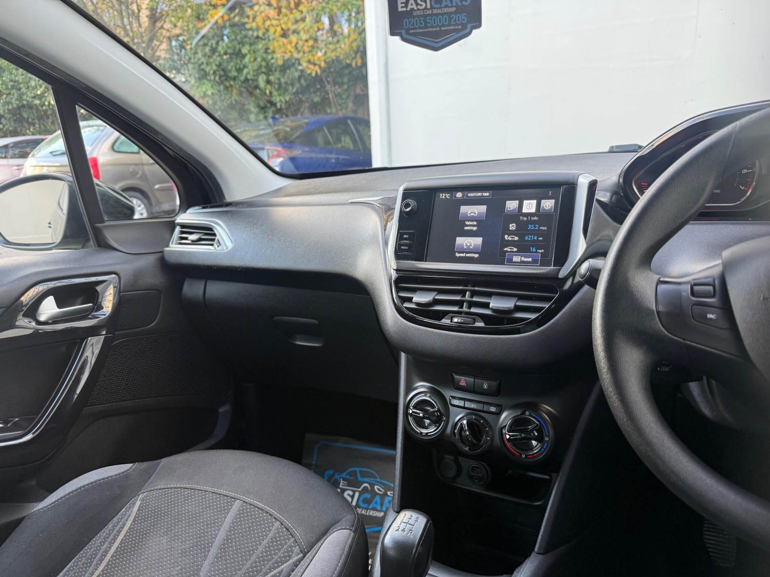 Used Peugeot 208 2015 for sale - 76377607: Photo 51