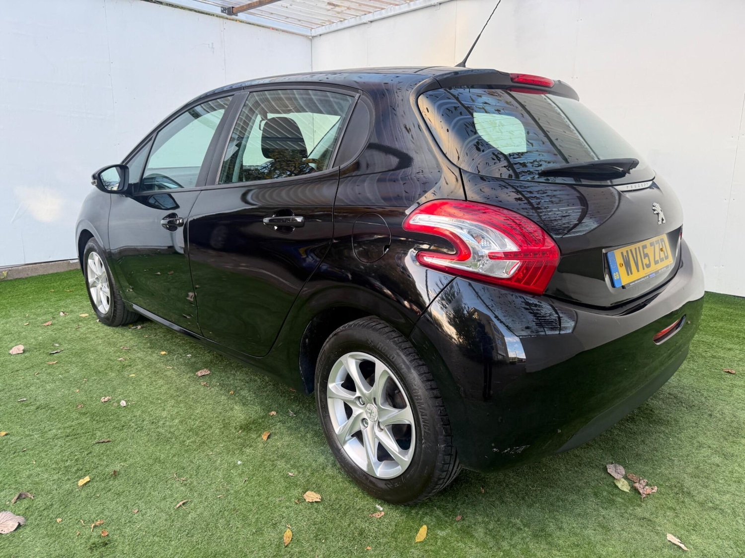 Used Peugeot 208 2015 for sale - 76377607: Photo 9