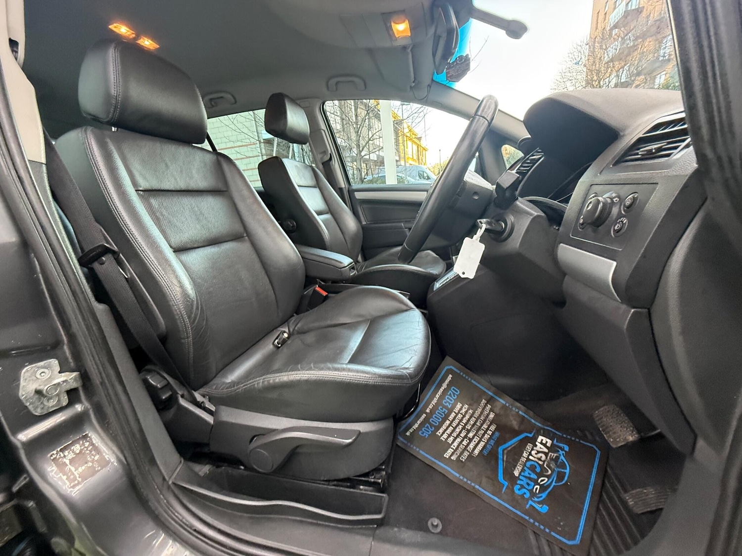 Used Vauxhall Zafira 2010 for sale - 77097445: Photo 16