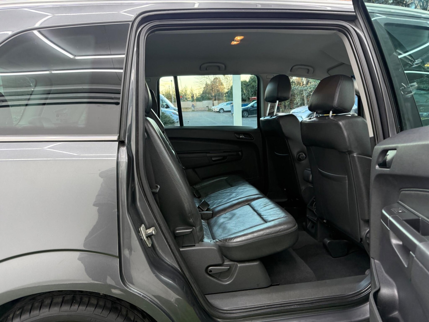 Used Vauxhall Zafira 2010 for sale - 77097445: Photo 18