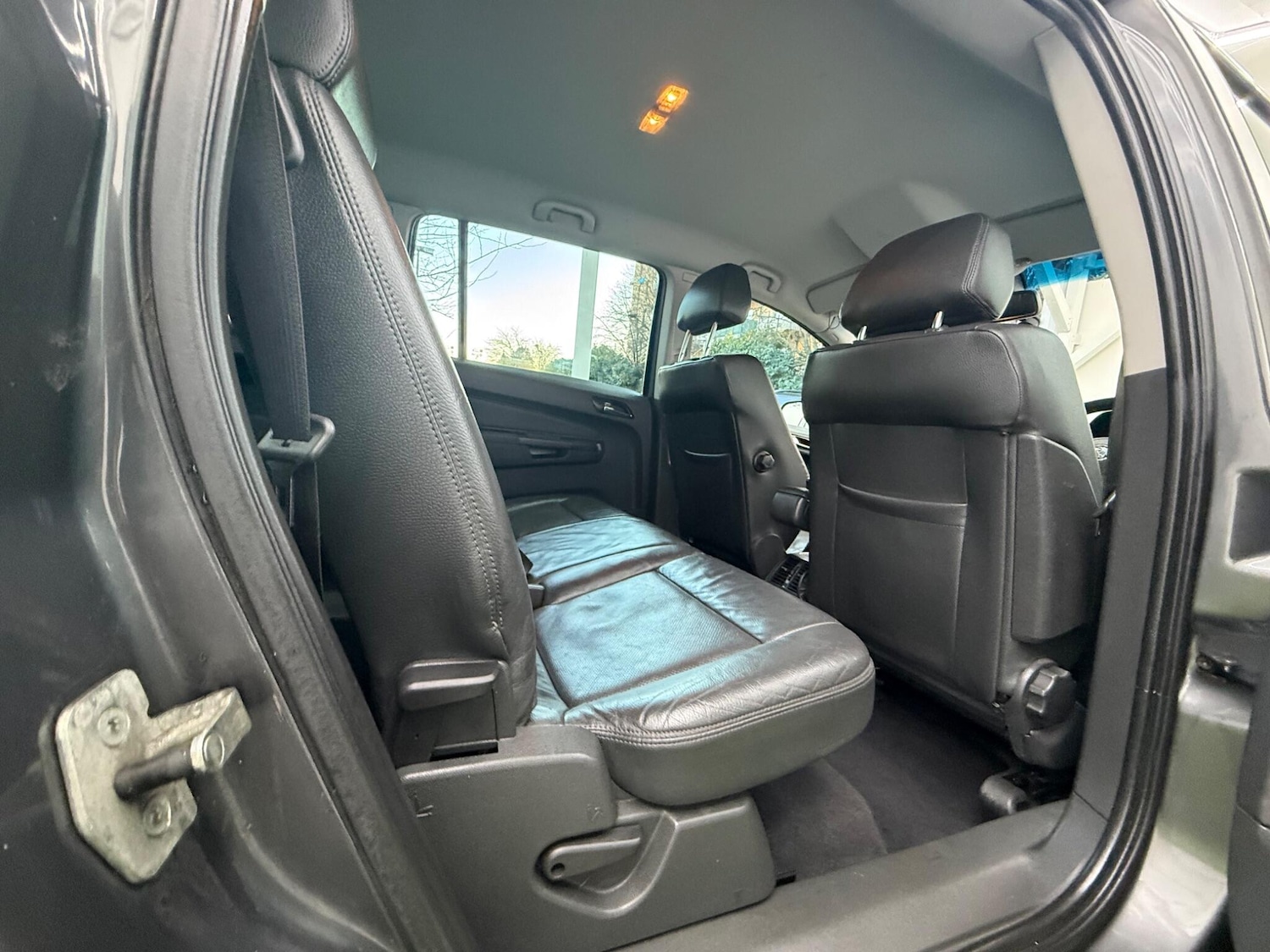 Used Vauxhall Zafira 2010 for sale - 77097445: Photo 19