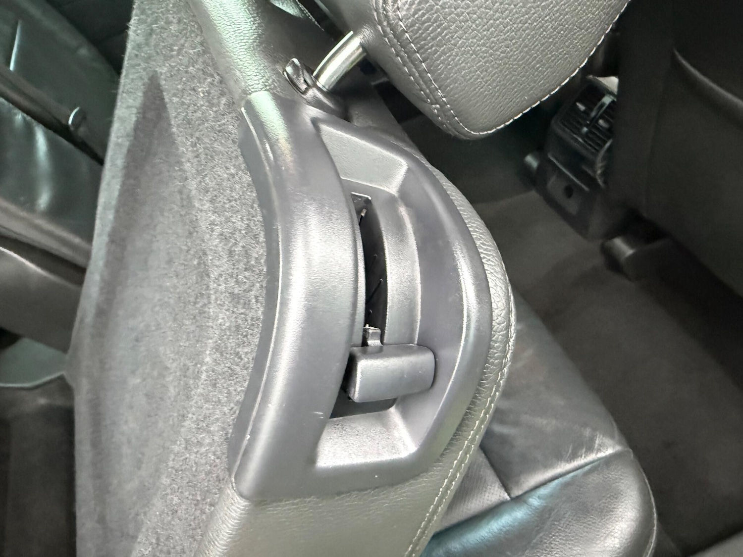 Used Vauxhall Zafira 2010 for sale - 77097445: Photo 21