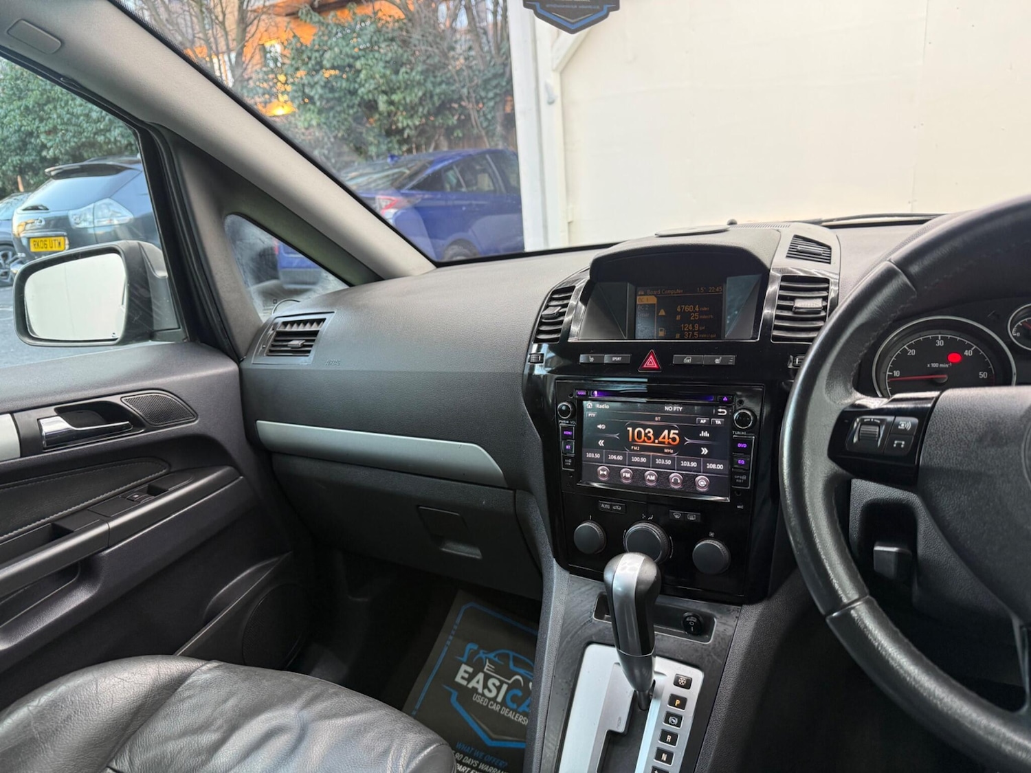 Used Vauxhall Zafira 2010 for sale - 77097445: Photo 56