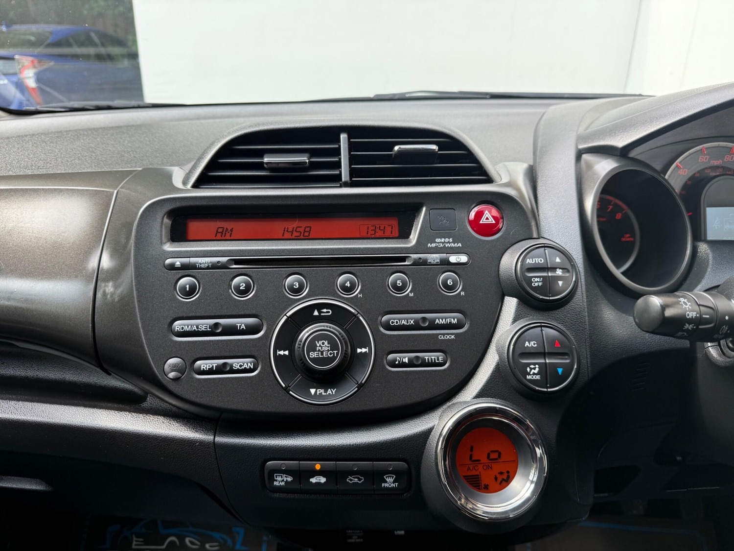 Vehicle 29
