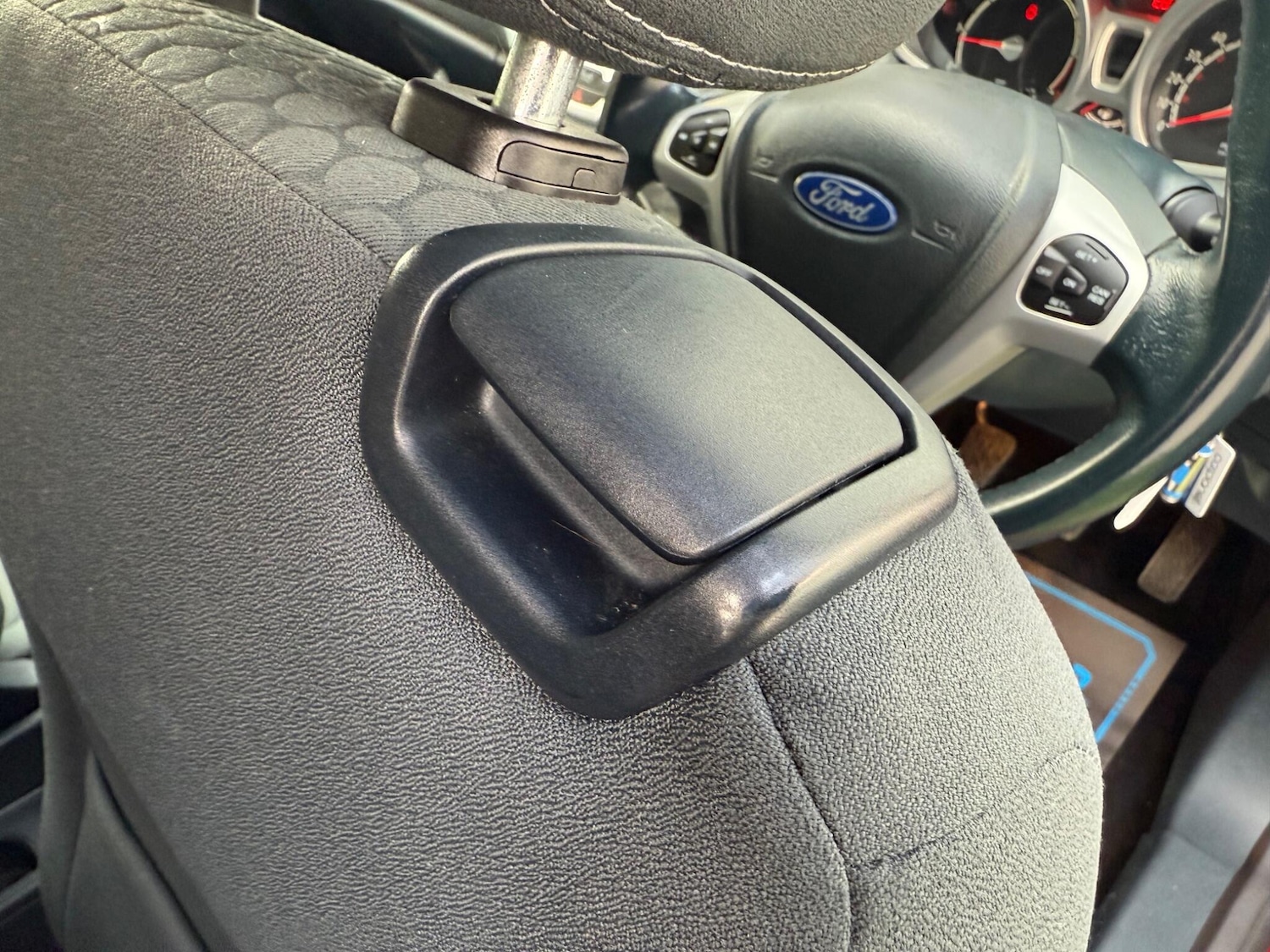 Used Ford Fiesta 2010 for sale - 76337549: Photo 17