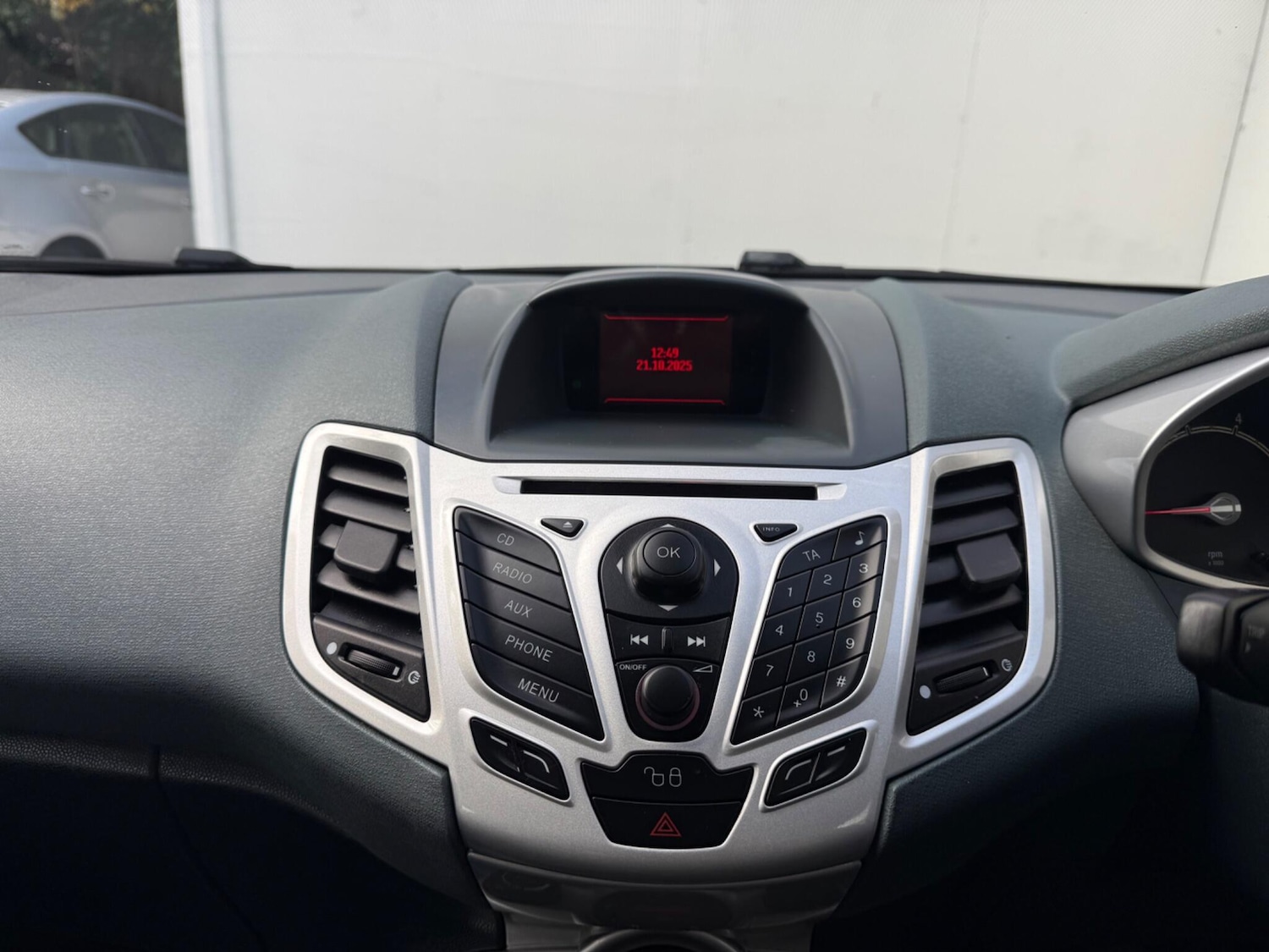 Used Ford Fiesta 2010 for sale - 76337549: Photo 26