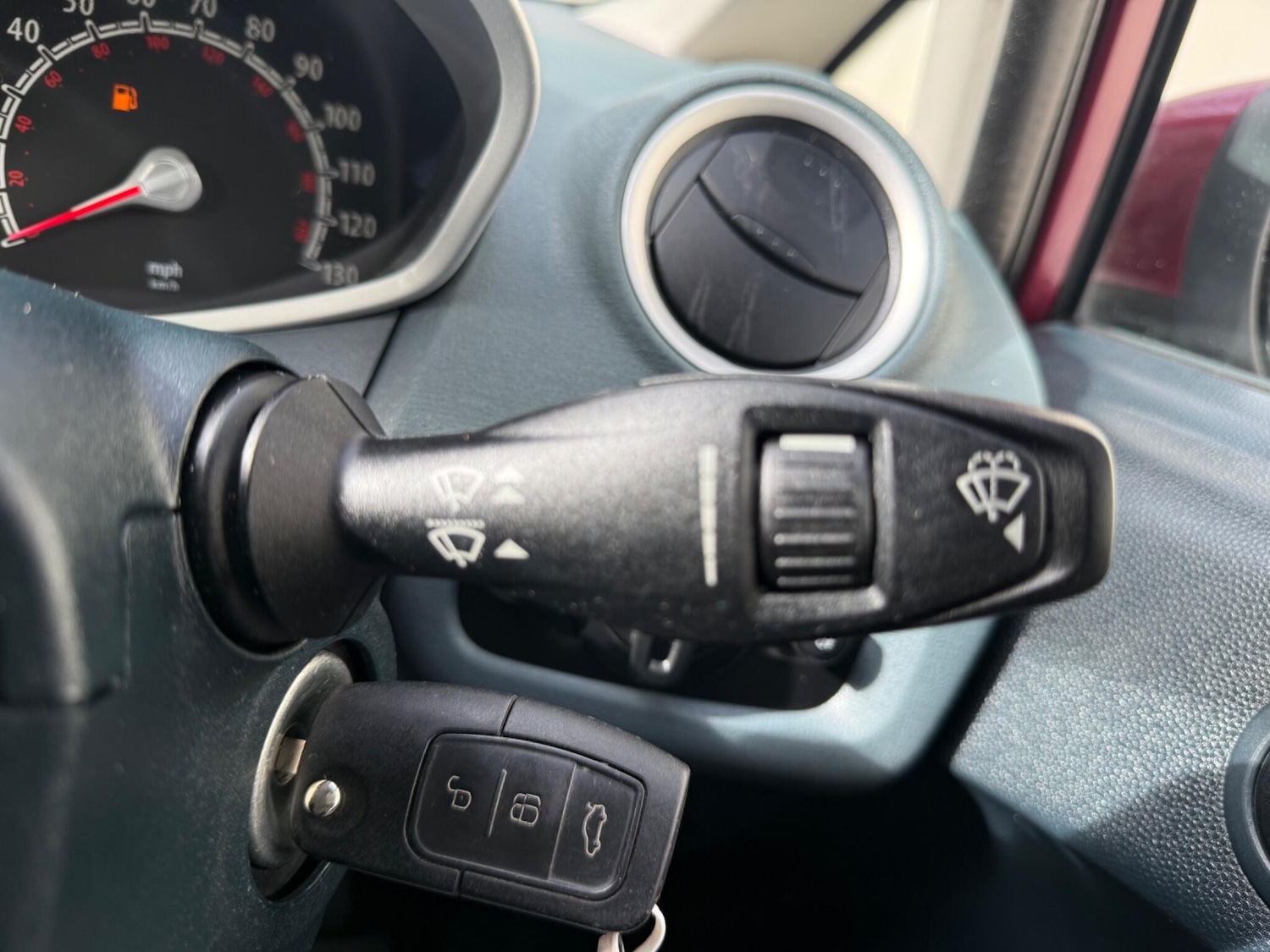 Used Ford Fiesta 2010 for sale - 76337549: Photo 34