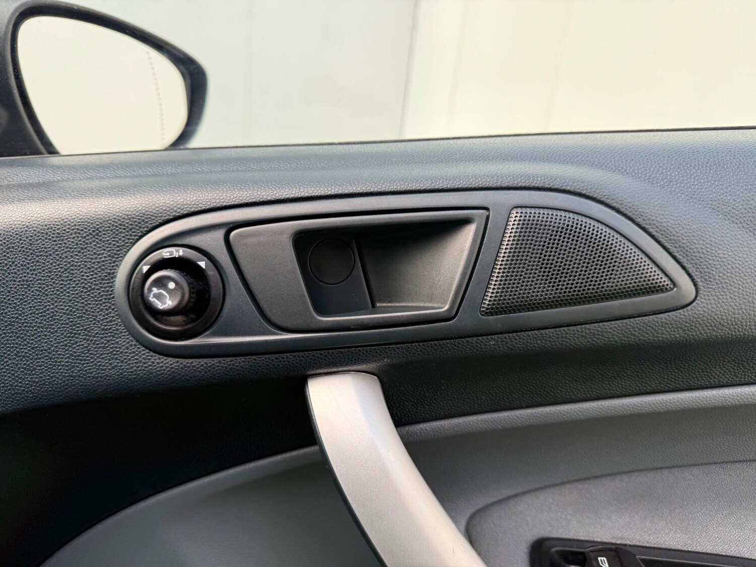 Used Ford Fiesta 2010 for sale - 76337549: Photo 38