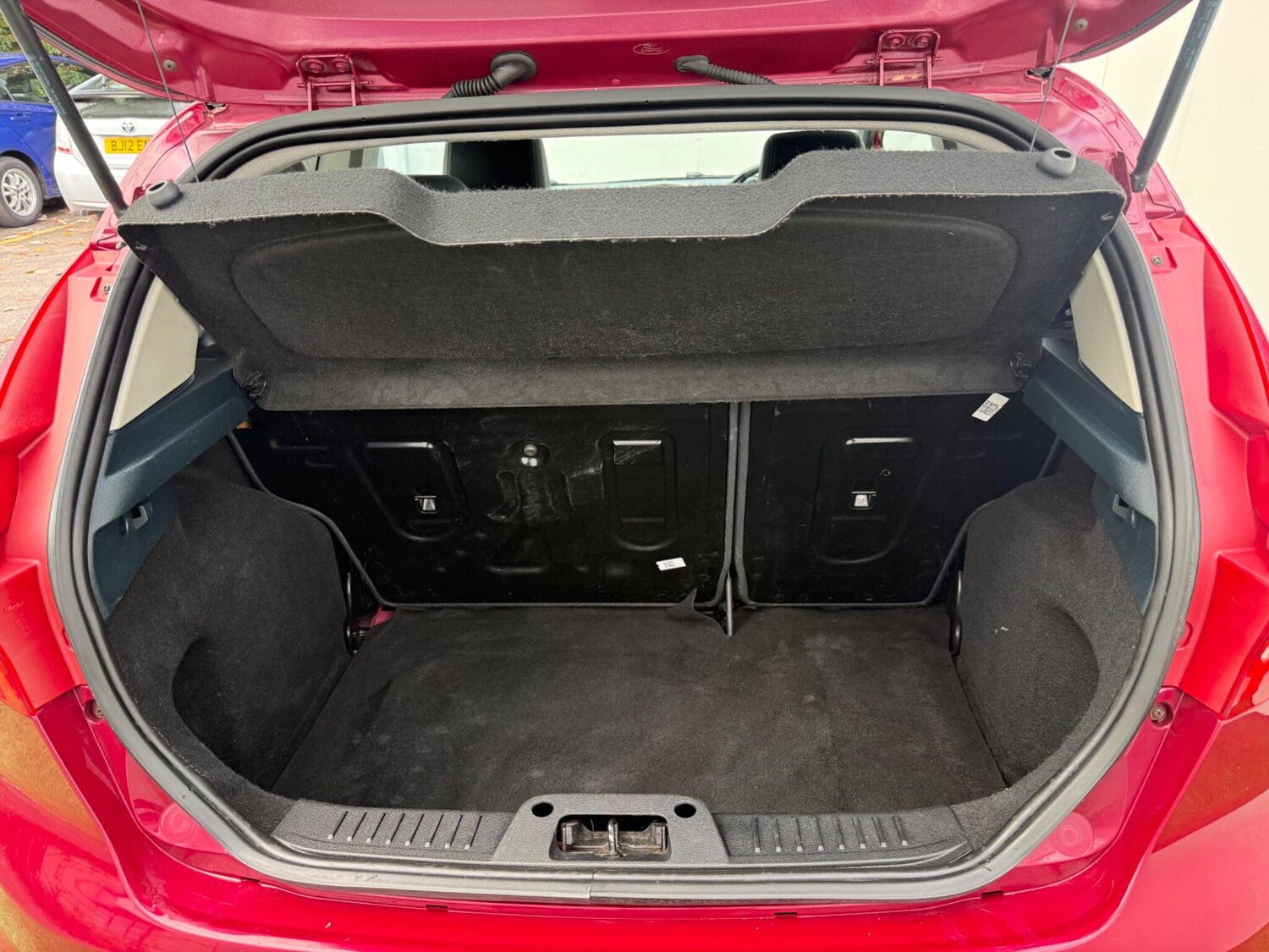Used Ford Fiesta 2010 for sale - 76337549: Photo 8