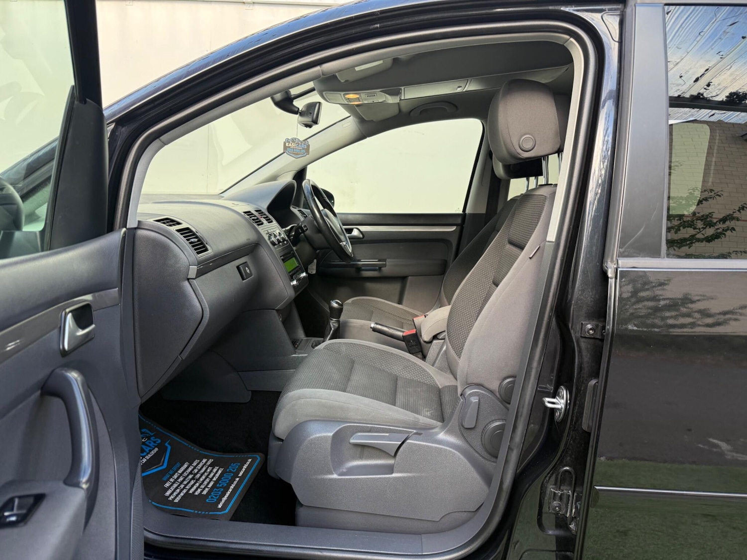 Used Volkswagen Touran 2015 for sale - 76377959: Photo 28
