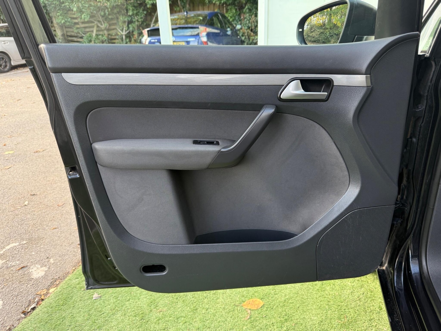 Used Volkswagen Touran 2015 for sale - 76377959: Photo 30