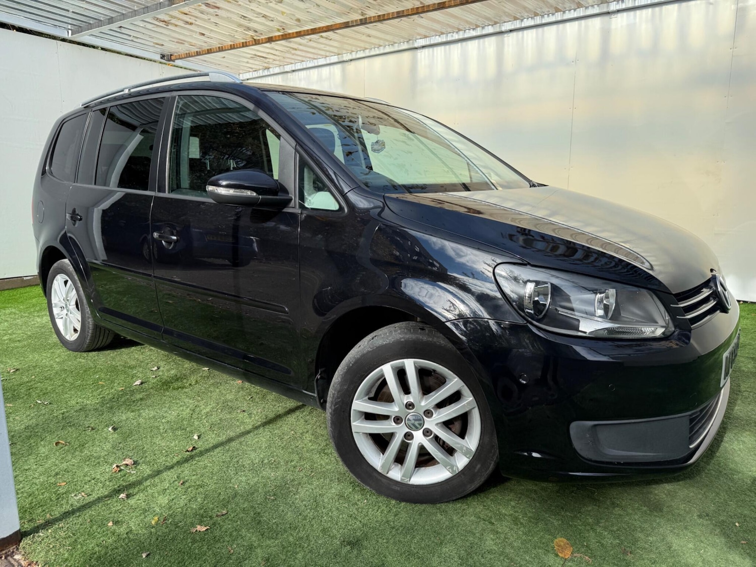 Used Volkswagen Touran 2015 for sale - 76377959: Photo 4