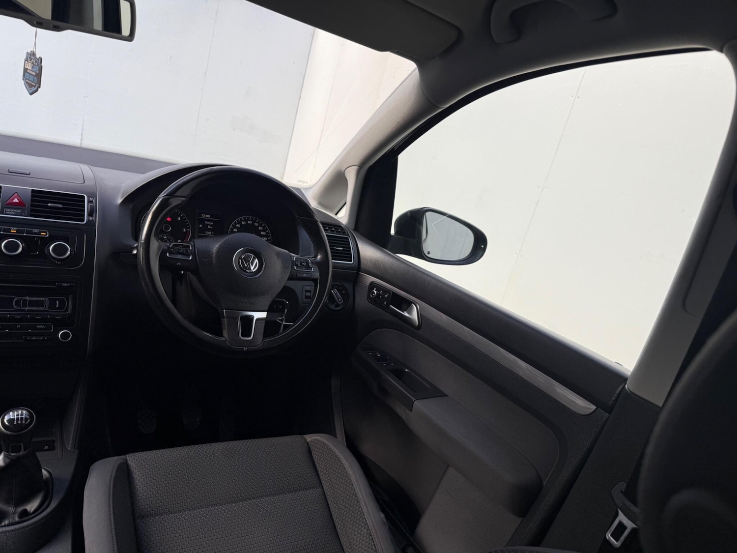 Used Volkswagen Touran 2015 for sale - 76377959: Photo 42