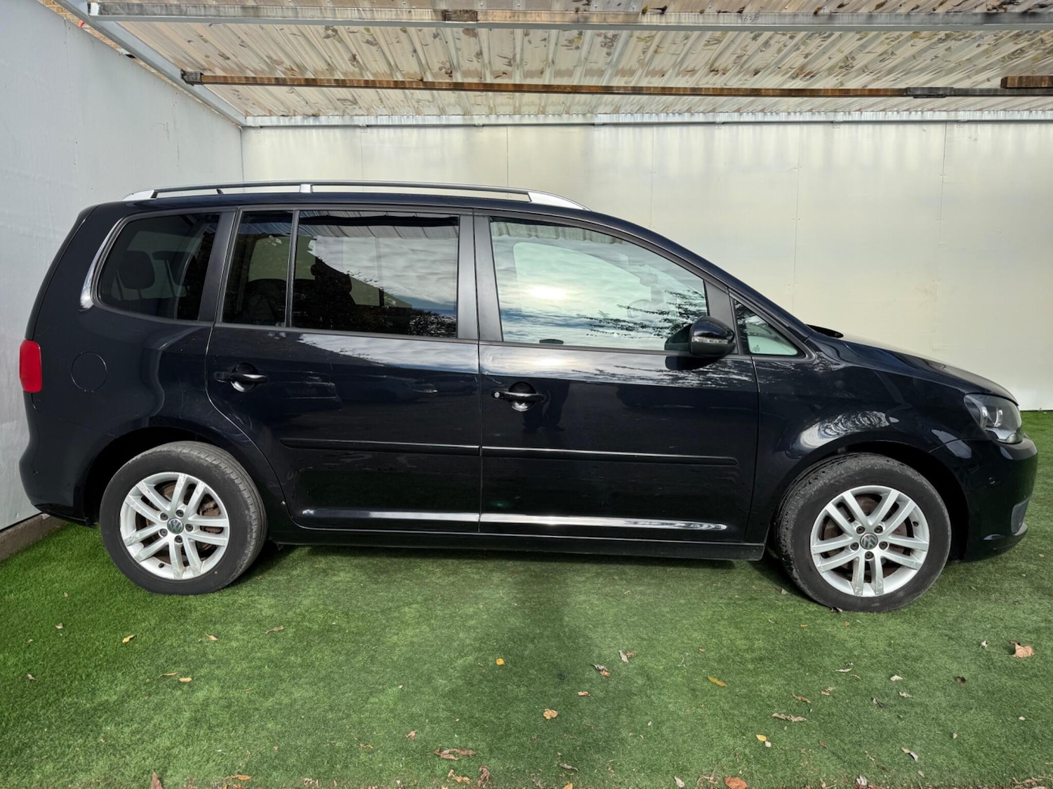 Used Volkswagen Touran 2015 for sale - 76377959: Photo 5