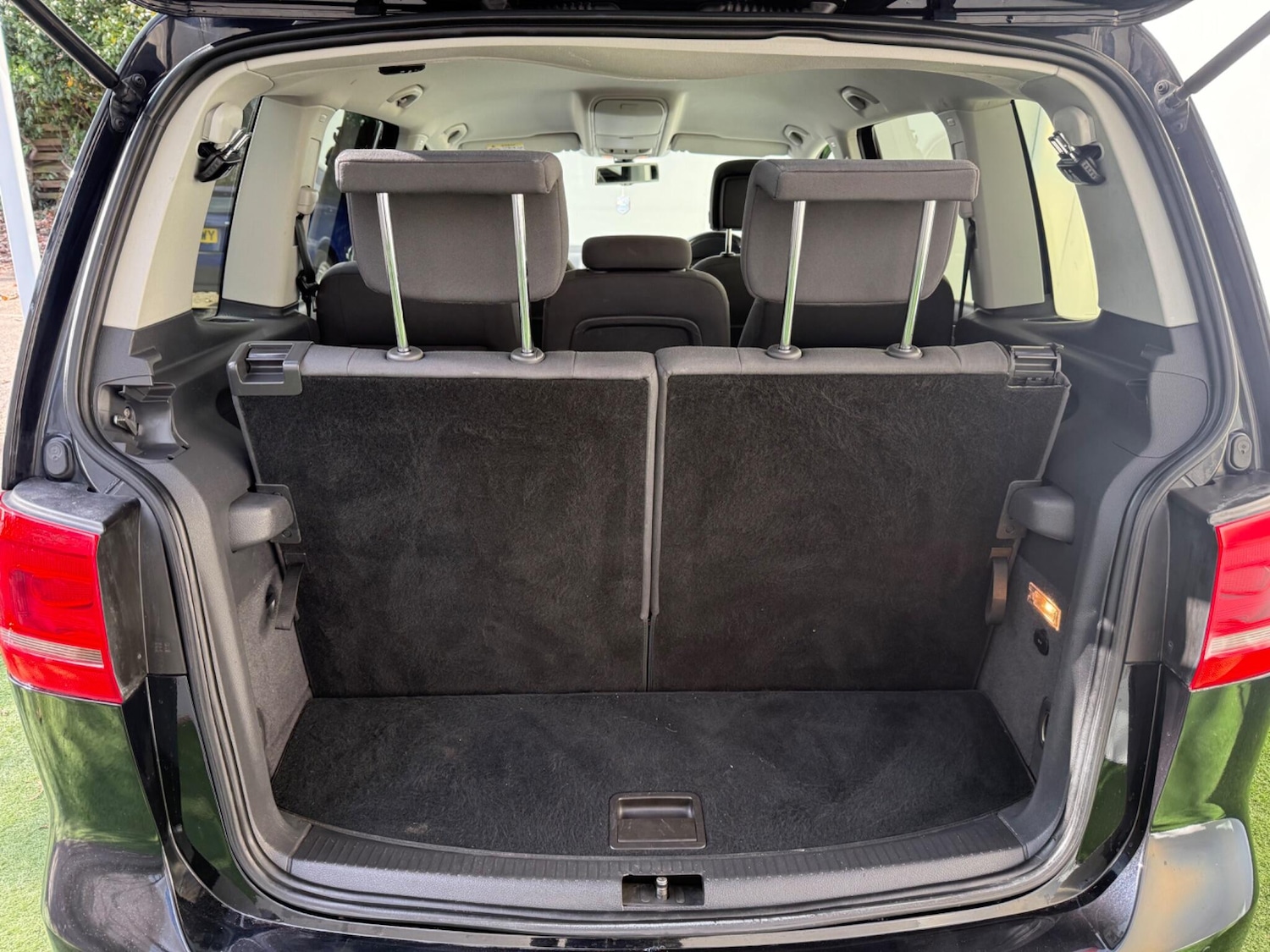 Used Volkswagen Touran 2015 for sale - 76377959: Photo 8