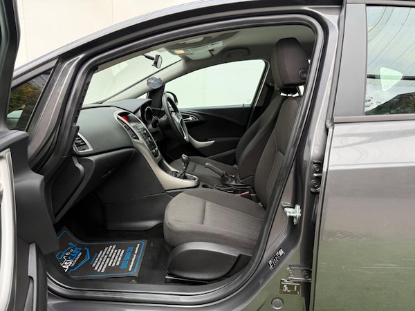 Used Vauxhall Astra 2012 for sale - 76294629: Photo 25