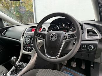 Used Vauxhall Astra 2012 for sale - 76294629: Photo