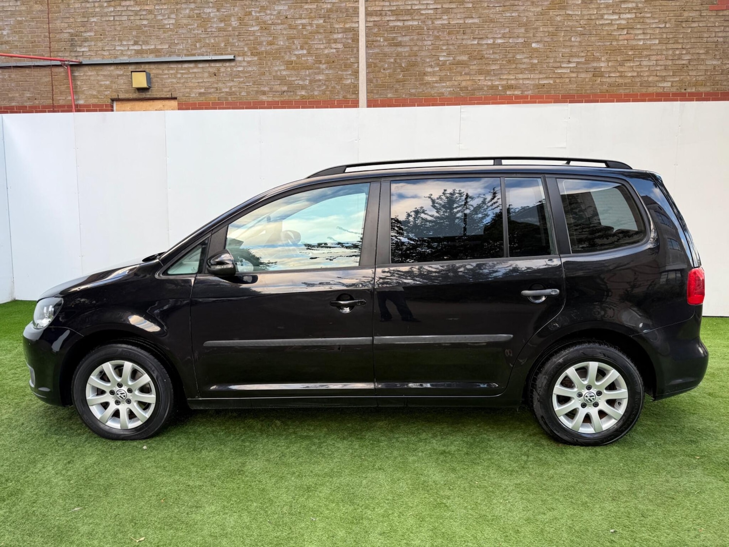 Used Volkswagen Touran for sale - 77564821: Photo 10