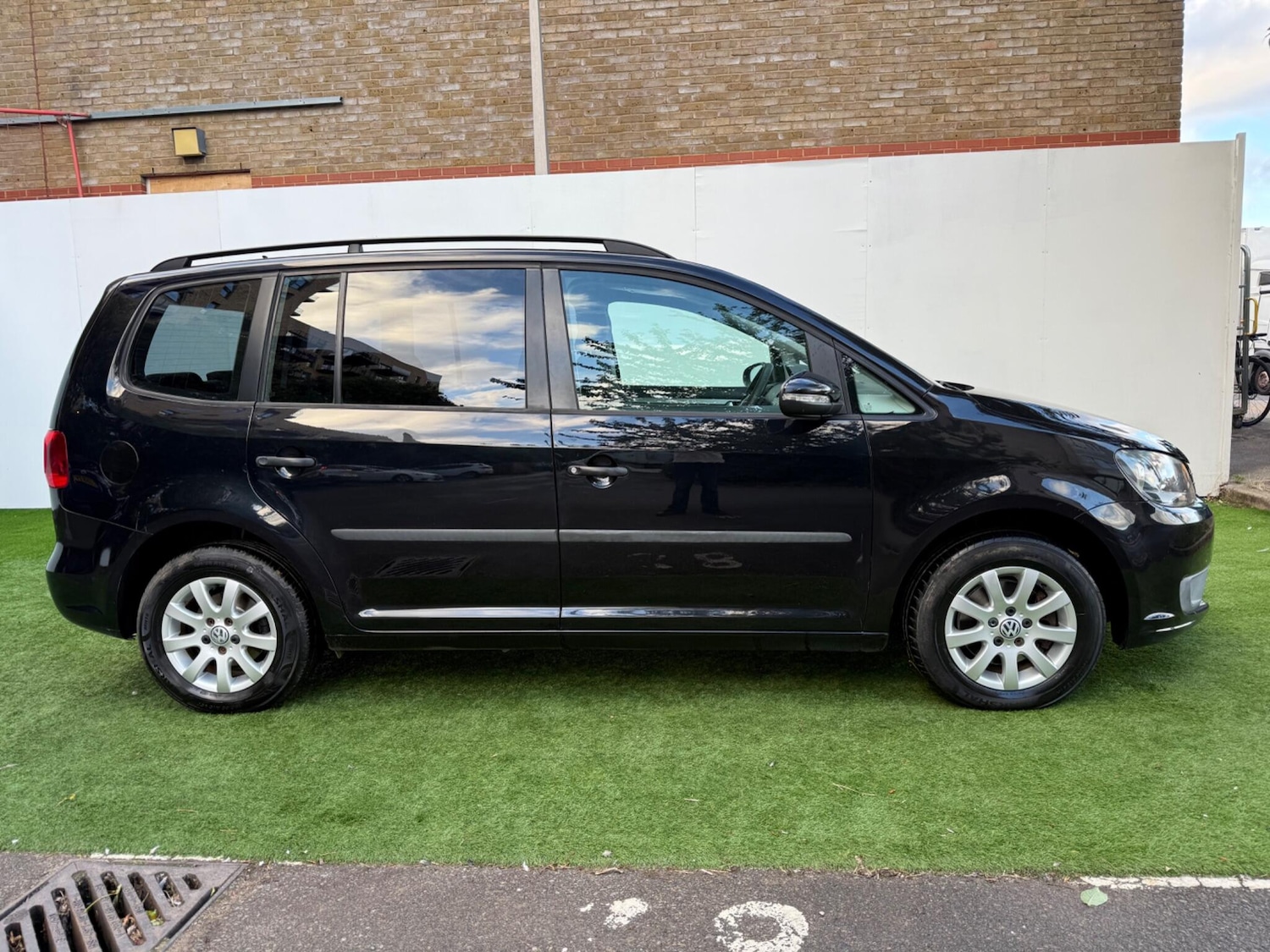 Used Volkswagen Touran for sale - 77564821: Photo 5