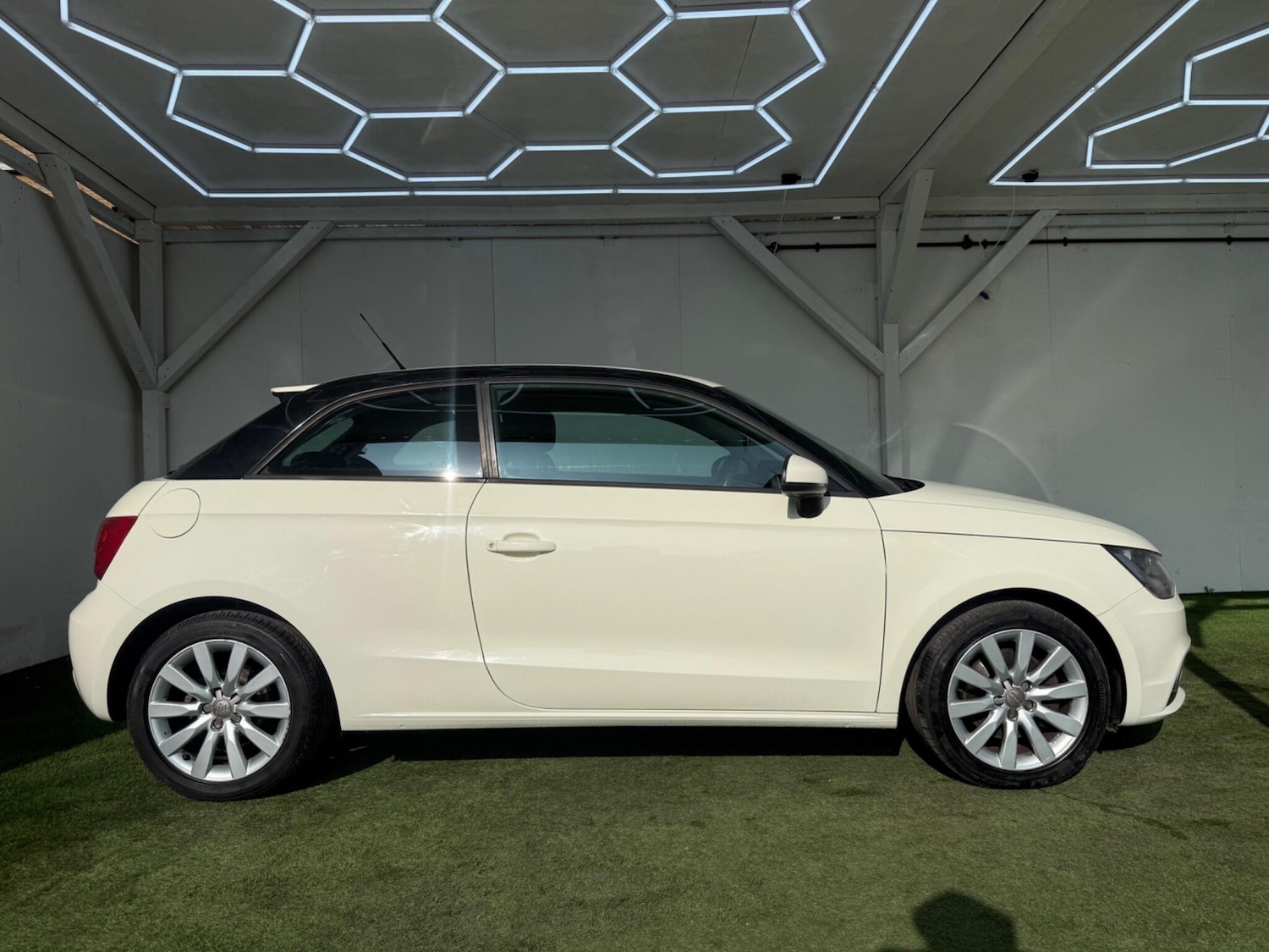 Used Audi A1 for sale - 77753413: Photo 5
