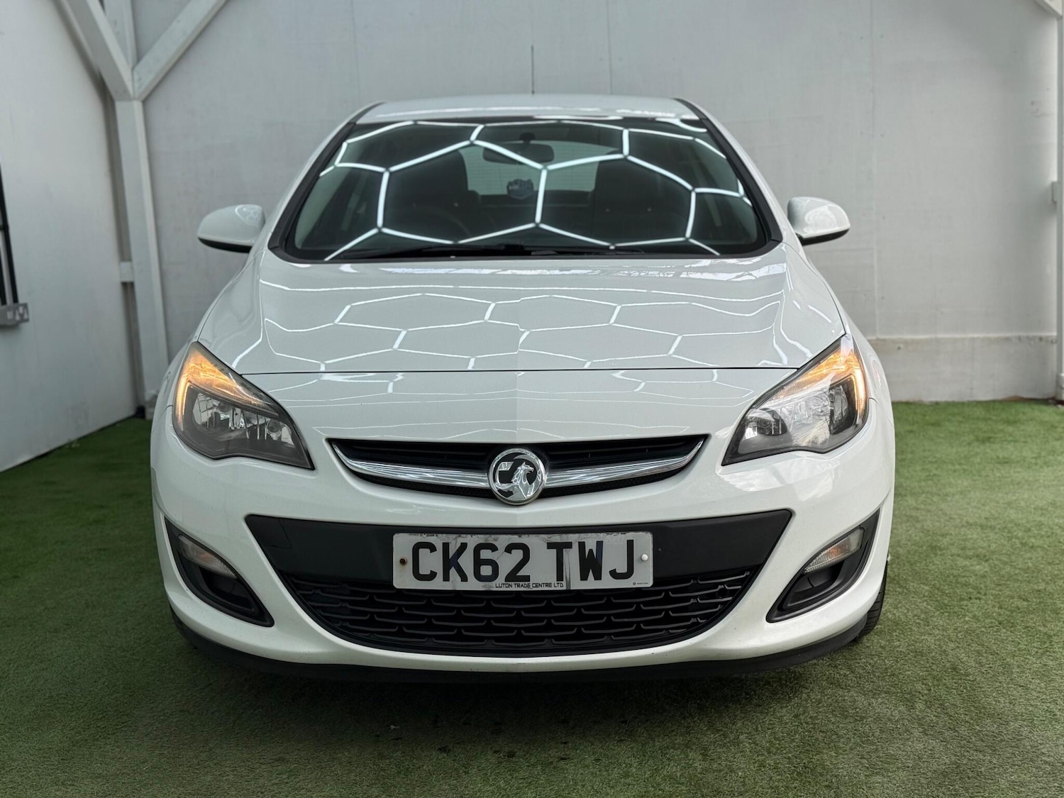 Used Vauxhall Astra 2012 for sale - 77823878: Photo 12