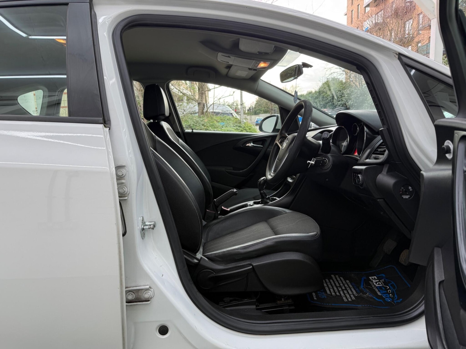 Used Vauxhall Astra 2012 for sale - 77823878: Photo 14