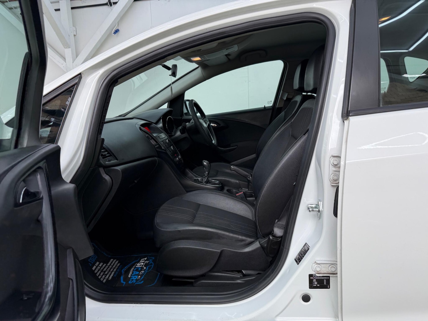 Used Vauxhall Astra 2012 for sale - 77823878: Photo 25