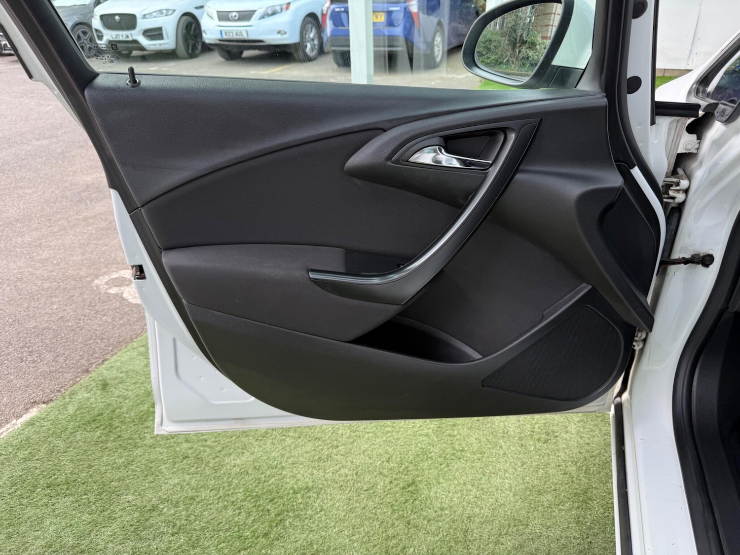 Used Vauxhall Astra 2012 for sale - 77823878: Photo 27