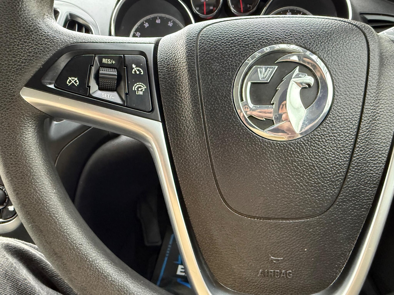 Used Vauxhall Astra 2012 for sale - 77823878: Photo 34