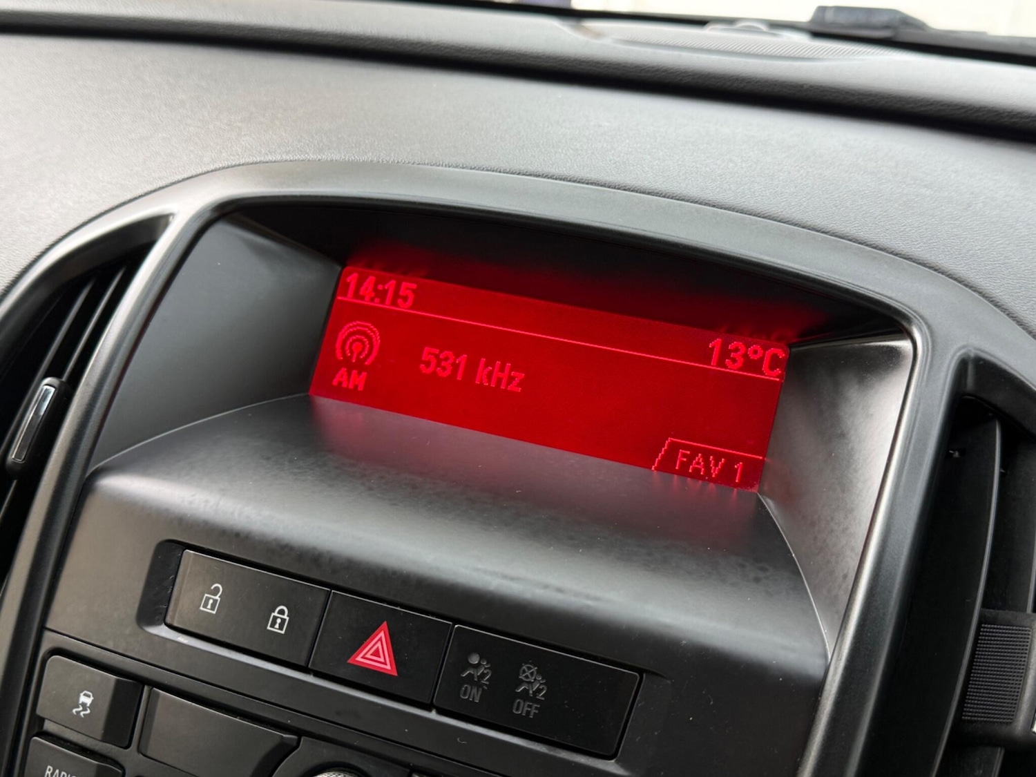 Used Vauxhall Astra 2012 for sale - 77823878: Photo 44