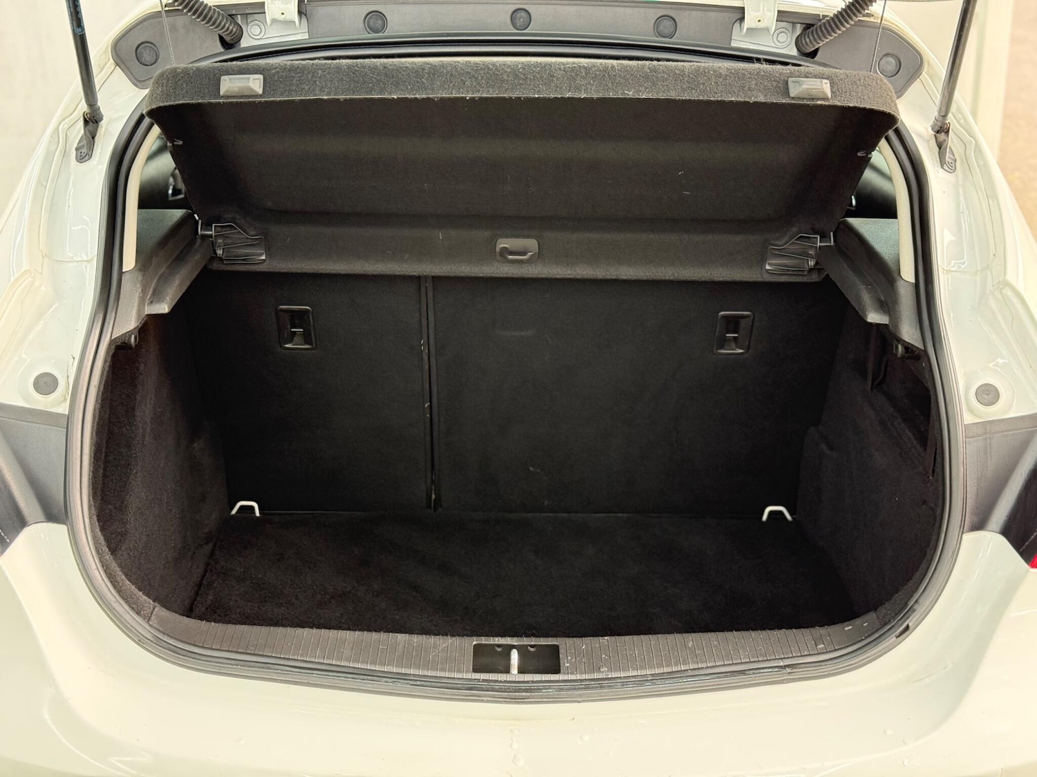 Used Vauxhall Astra 2012 for sale - 77823878: Photo 8