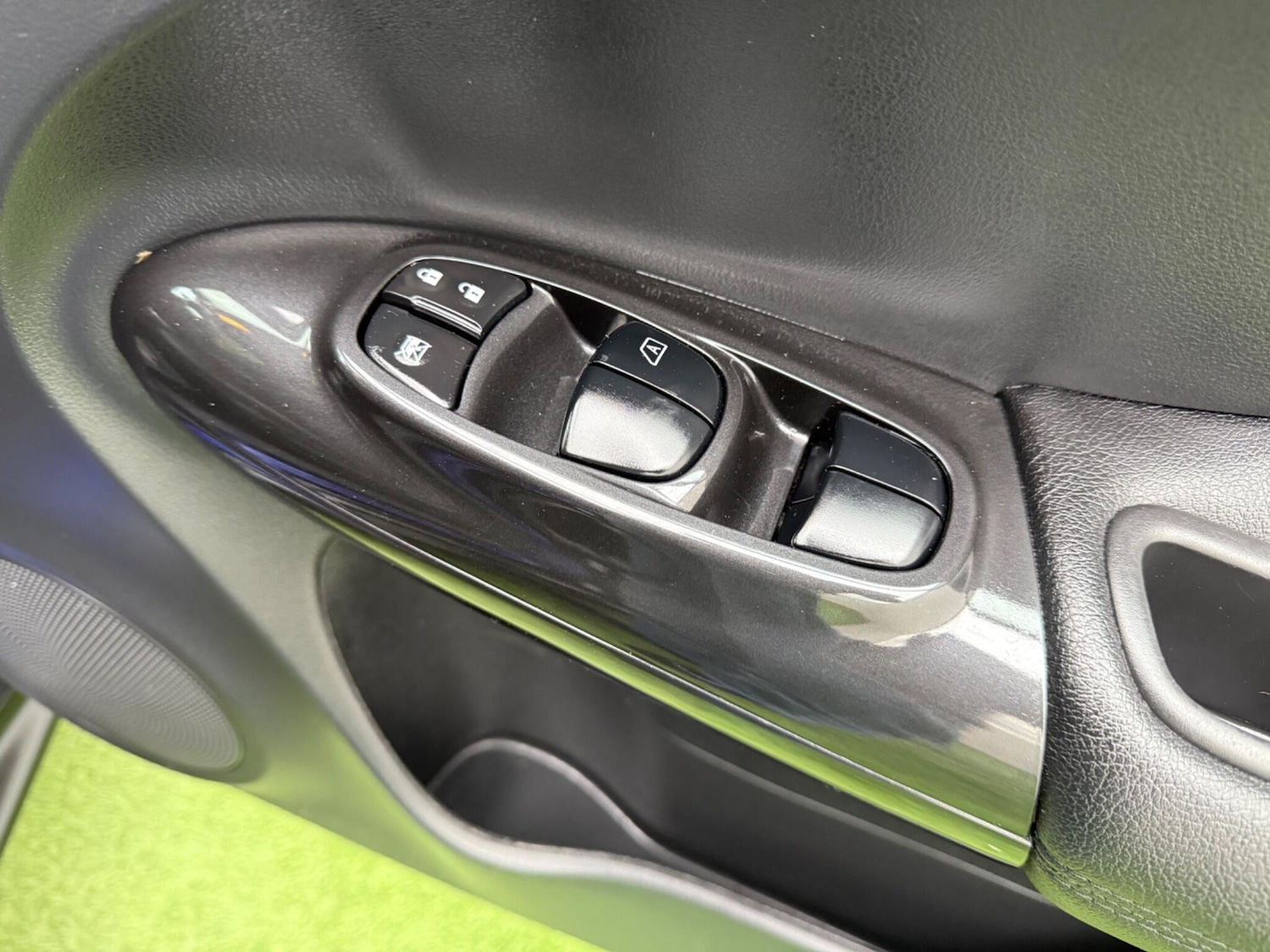 Used Nissan Juke 2017 for sale - 76409259: Photo 40