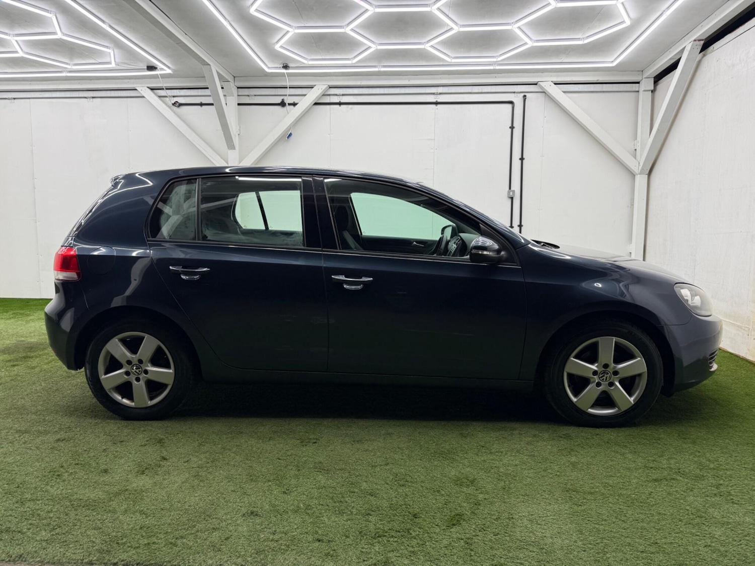 Used Volkswagen Golf 2011 for sale - 77783601: Photo 2