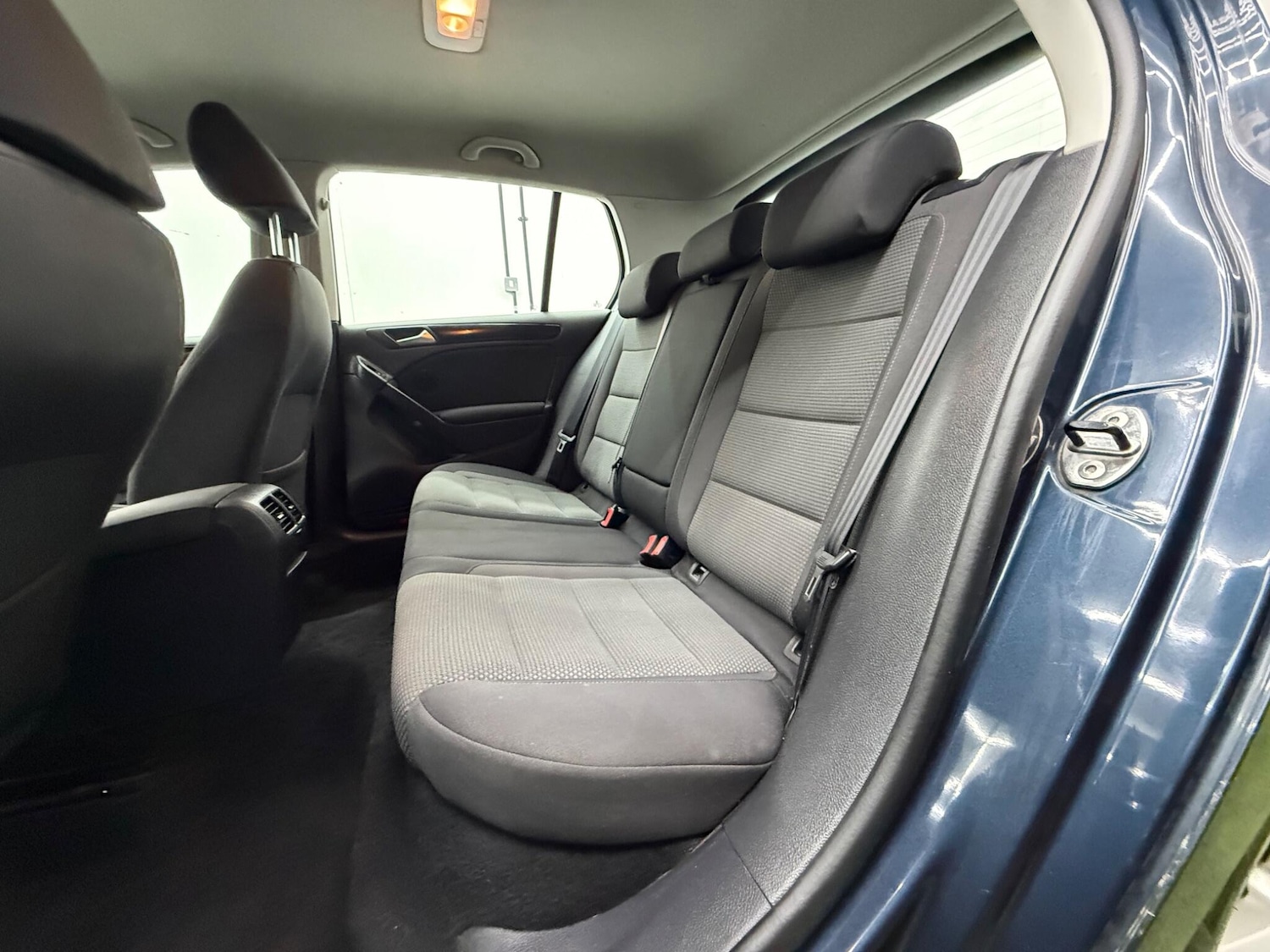 Used Volkswagen Golf 2011 for sale - 77783601: Photo 24