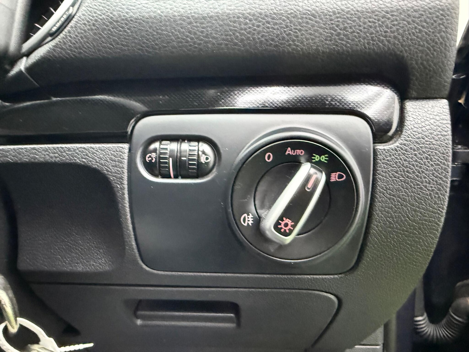 Used Volkswagen Golf 2011 for sale - 77783601: Photo 42