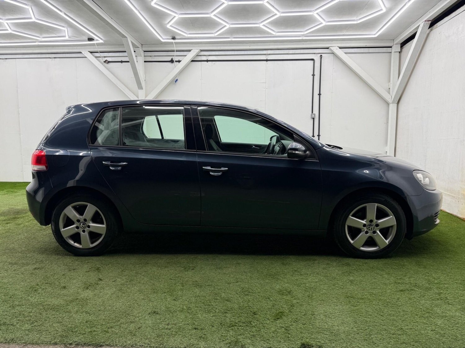 Used Volkswagen Golf 2011 for sale - 77783601: Photo 5