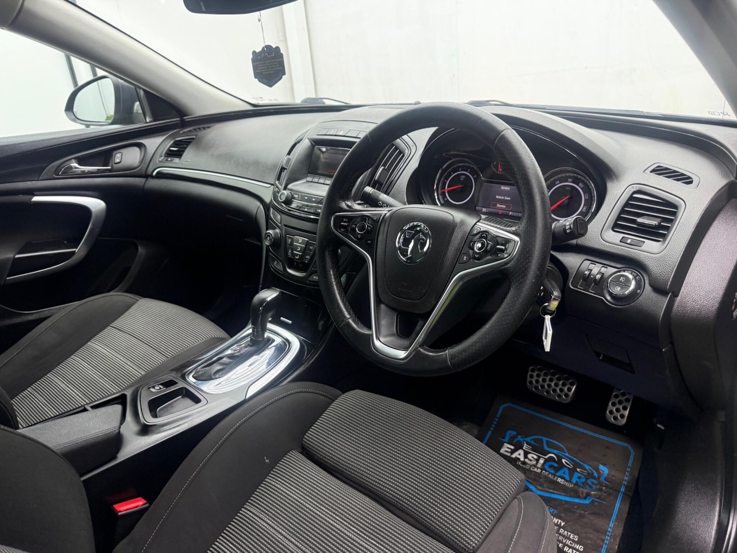 Used Vauxhall Insignia 2015 for sale - 77320881: Photo 3