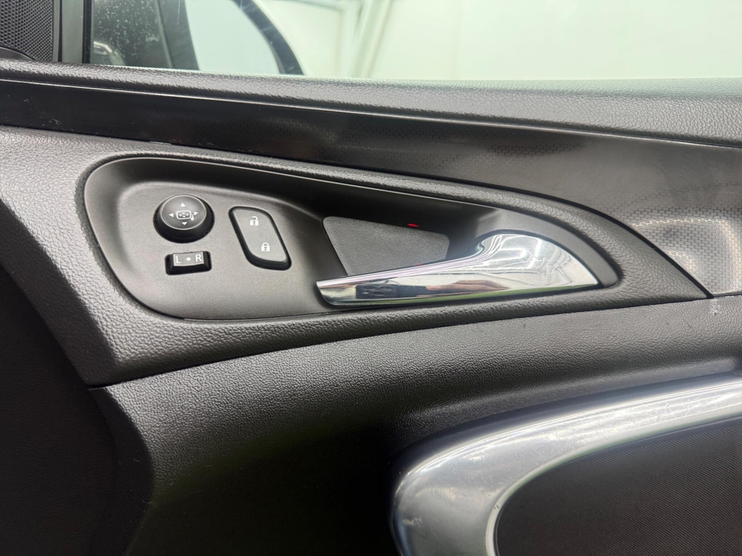 Used Vauxhall Insignia 2015 for sale - 77320881: Photo 40